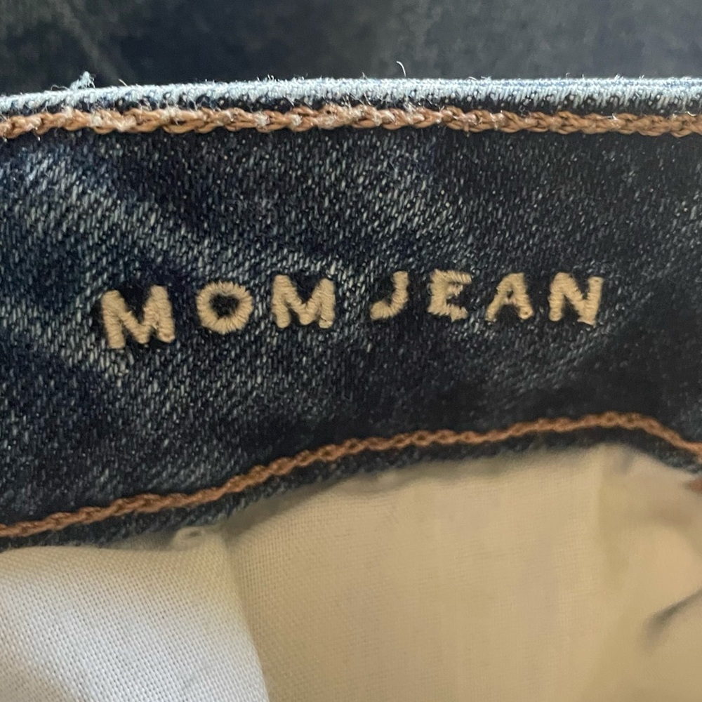 American Eagle light wash high waist mom denim blue jean size 6 - Picture 9 of 11
